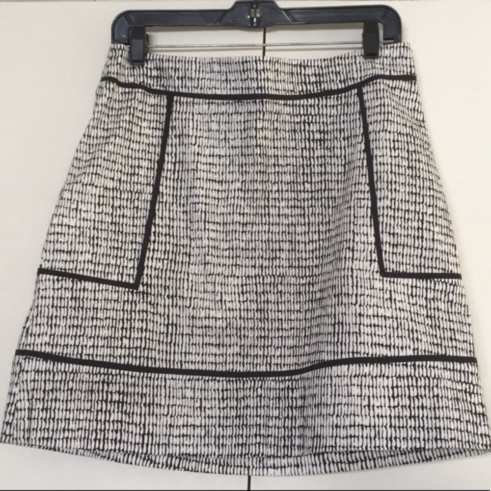 Ann Taylor Graphic Print Skirt Size 6